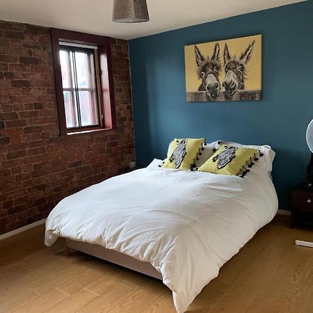 2 Bed Duplex Penthouse Apartment By Mathew Street Sleeps 6 リヴァプール エクステリア 写真